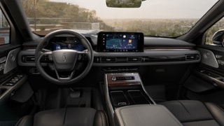 2025 Lincoln Lincoln Aviator Internal Image 2